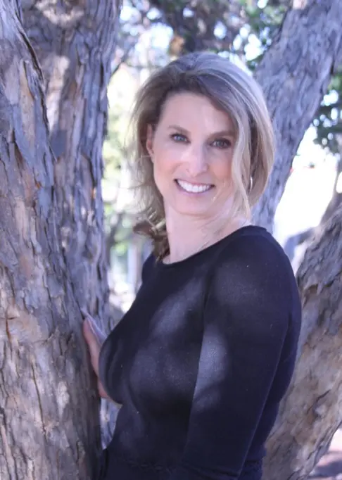 Portrait of Dr. Lauren Greenberg of Biohackr Health