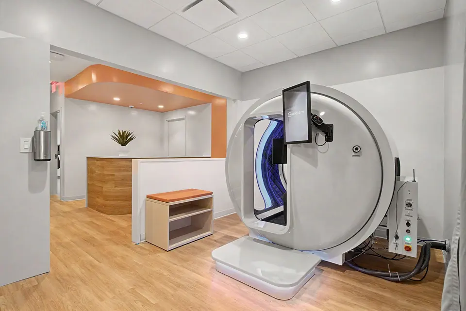 Hyperbaric chamber in a sunlit suite at Humanaut Health Dallas